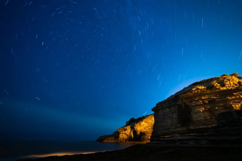 After Dark at the Cliffs: Your Complete Guide to Night Photography and Nocturnal Wonders