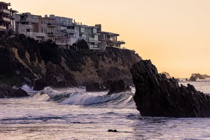 Waves Into Words: How San Diego Artists Have Always Come Back to Sunset Cliffs